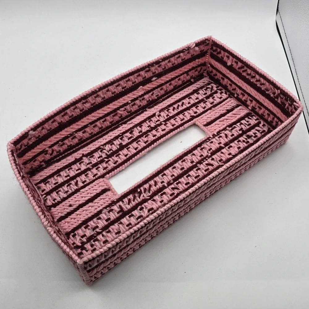 Vintage‎ Handmade Tissue Box Cover Needlepoint Yarn On Plastic~70's